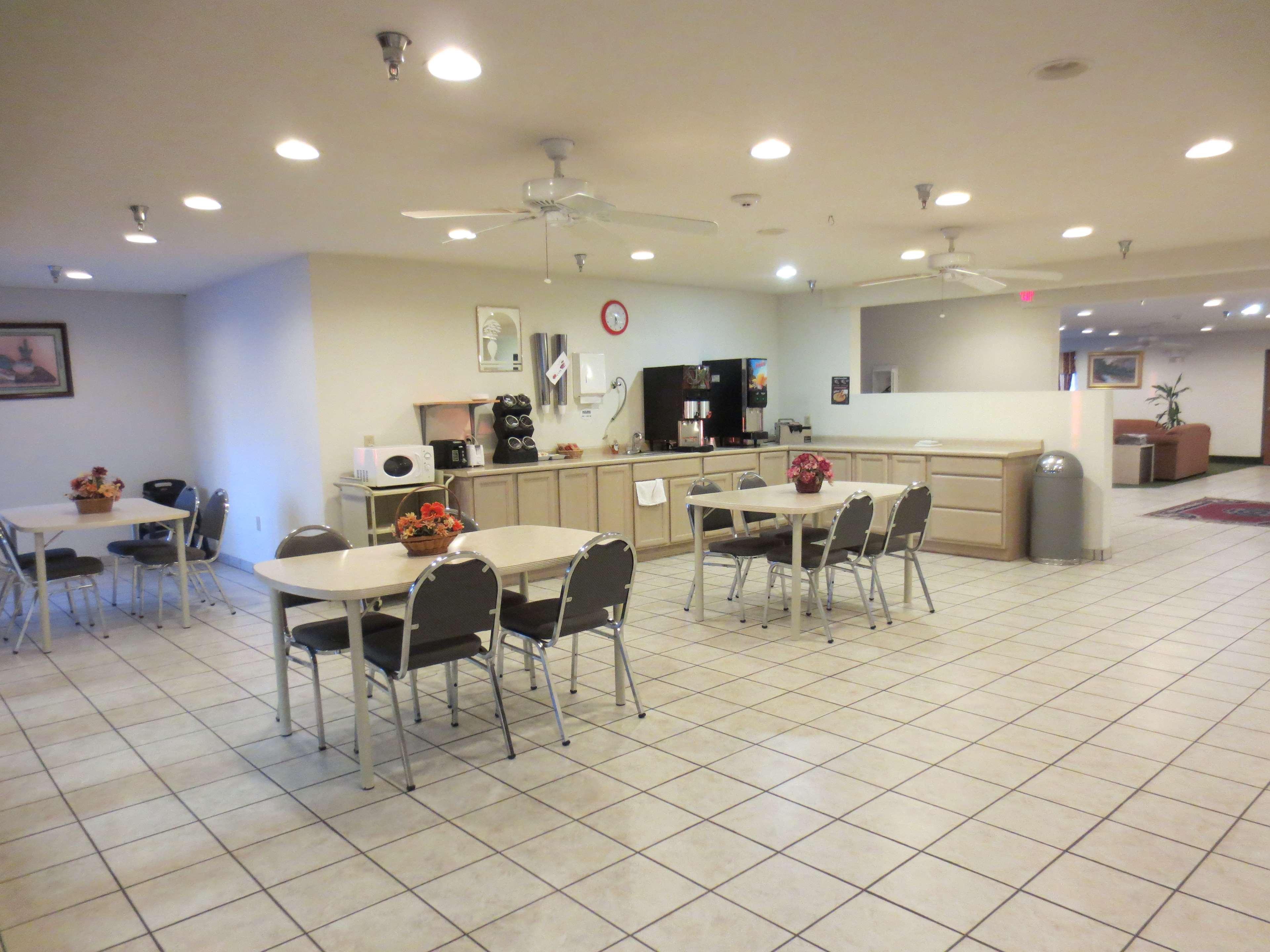 Pinckneyville Inn And Suites Zewnętrze zdjęcie