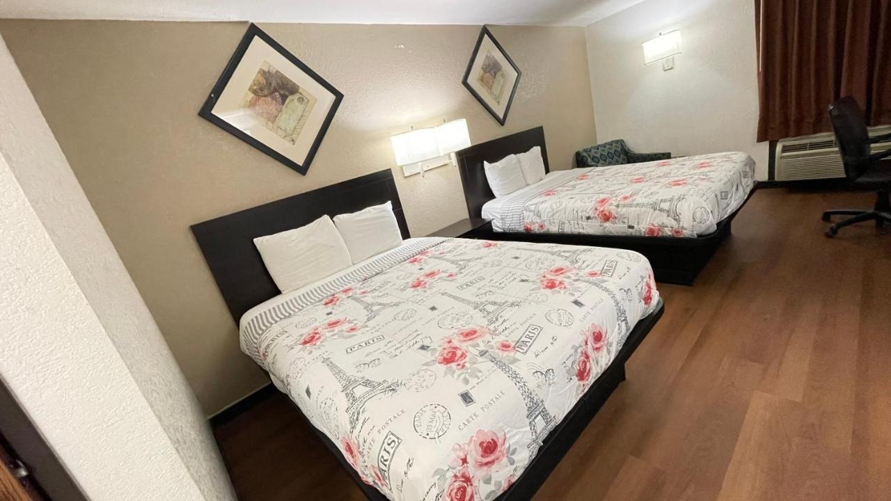 Pinckneyville Inn And Suites Zewnętrze zdjęcie