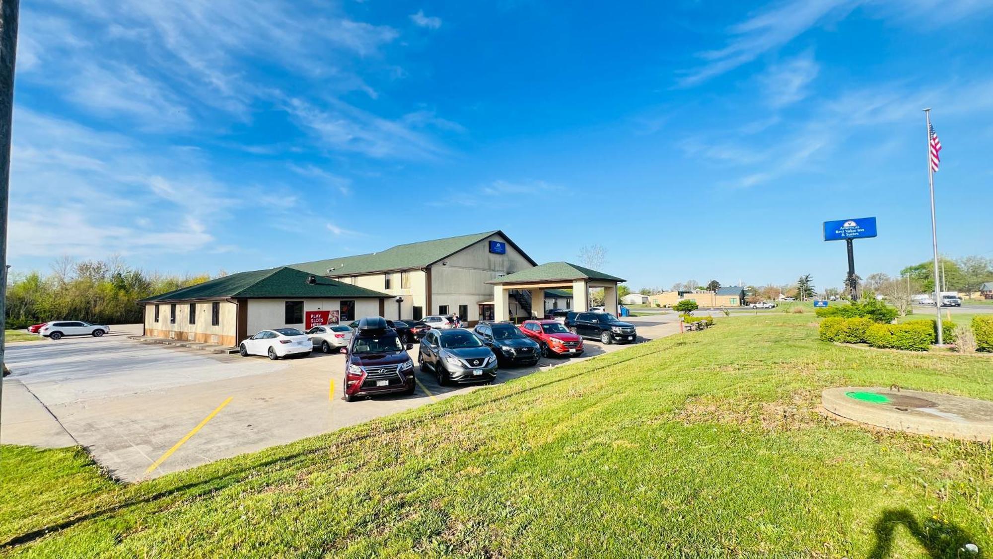 Pinckneyville Inn And Suites Zewnętrze zdjęcie