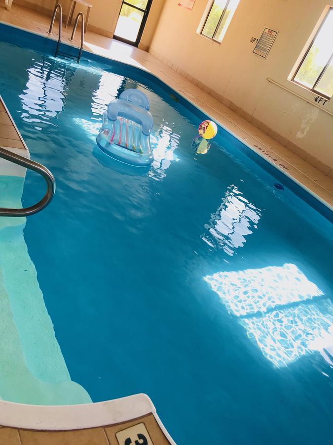Pinckneyville Inn And Suites Zewnętrze zdjęcie