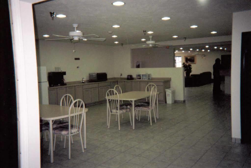 Pinckneyville Inn And Suites Zewnętrze zdjęcie